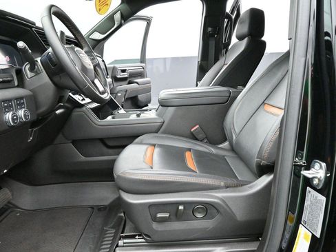 Used 2025 GMC Sierra 2500 AT4 w/ AT4 Premium Plus Package AWD/4WD image 13