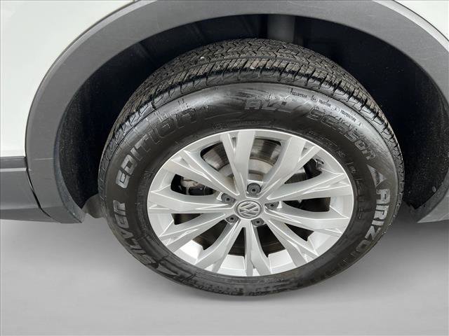 Used 2018 Volkswagen Tiguan S FWD image 16