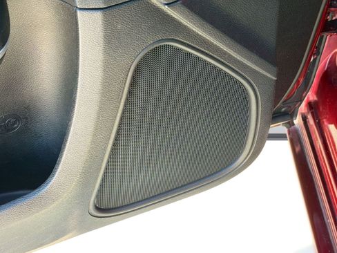 Used 2019 Chrysler 300 Limited image 24