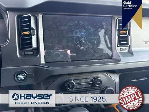 Used 2024 Ford Bronco Badlands image 3
