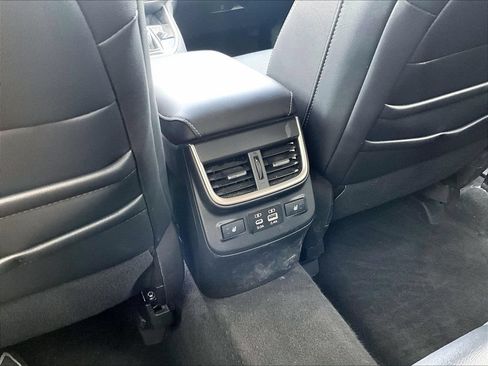 Used 2024 Subaru Outback Limited AWD/4WD image 13