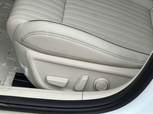 New 2026 Genesis G70 2.5T Prestige image 15