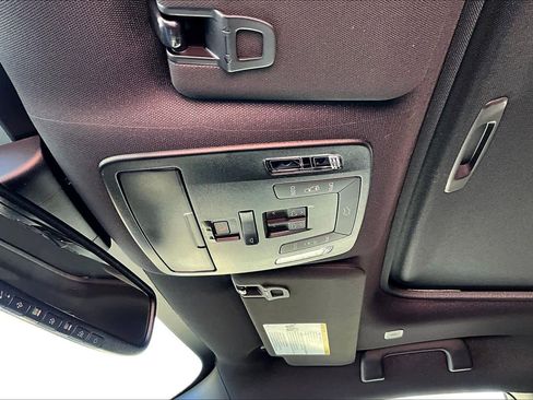 New 2026 Toyota Sienna XLE Woodland Edition AWD/4WD image 19