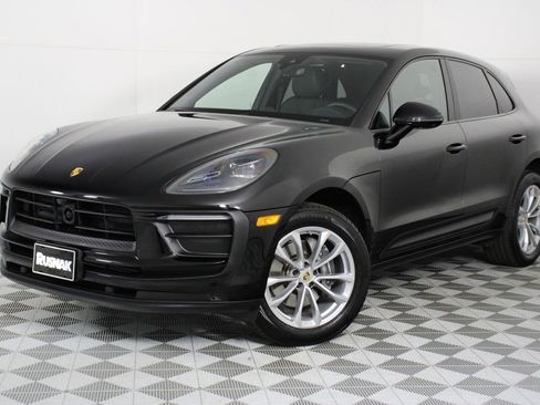 Certified 2026 Porsche Macan AWD/4WD image 35