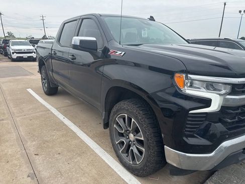 Used 2022 Chevrolet Silverado 1500 LT image 3