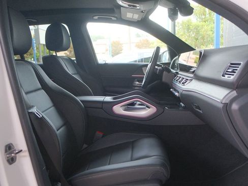 Used 2025 Mercedes-Benz GLE 450e 4MATIC image 33