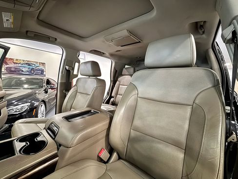 Used 2019 GMC Yukon SLT w/ Open Road Package RWD image 11