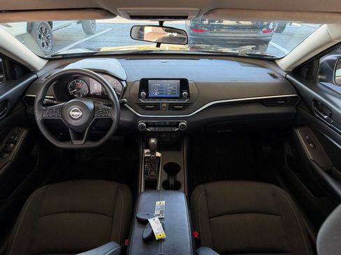 Used 2024 Nissan Altima 2.5 S FWD image 19