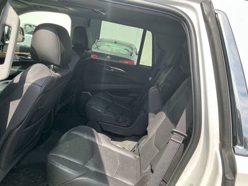 Used 2020 Cadillac Escalade Luxury AWD/4WD image 10