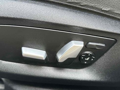 Used 2018 BMW 540i xDrive image 11