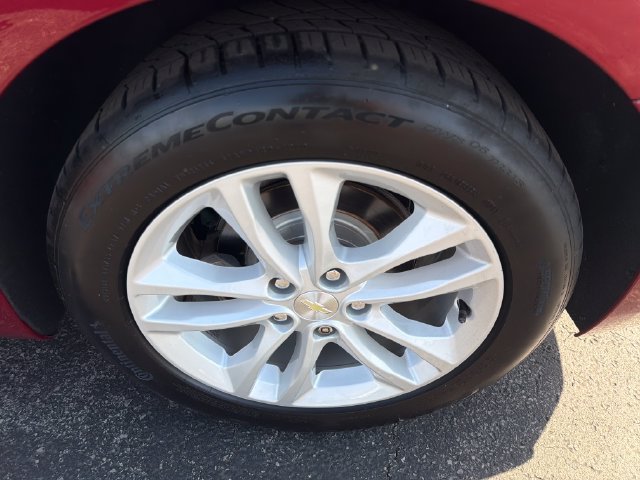 Used 2018 Chevrolet Malibu LT FWD image 25