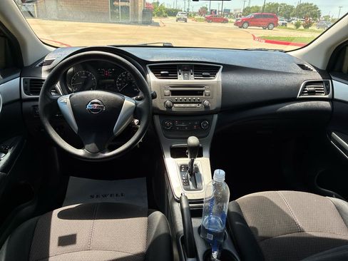 Used 2014 Nissan Sentra S FWD image 18