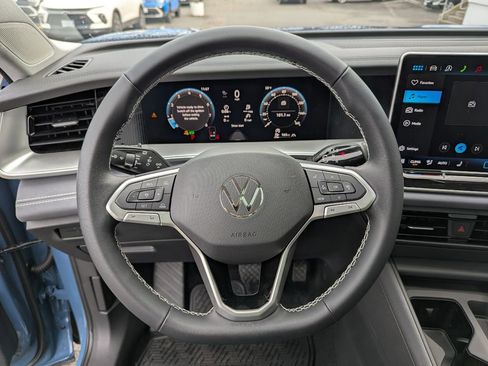 New 2026 Volkswagen Tiguan SE image 13