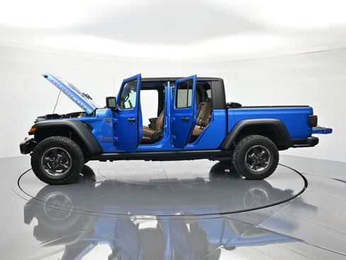 Used 2022 Jeep Gladiator Rubicon w/ LED Lighting Group AWD/4WD image 46