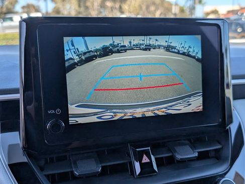 Used 2025 Toyota Corolla SE FWD image 6