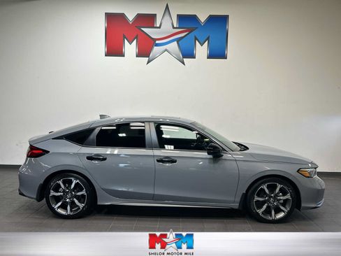 Used 2025 Honda Civic Sport Touring image 1