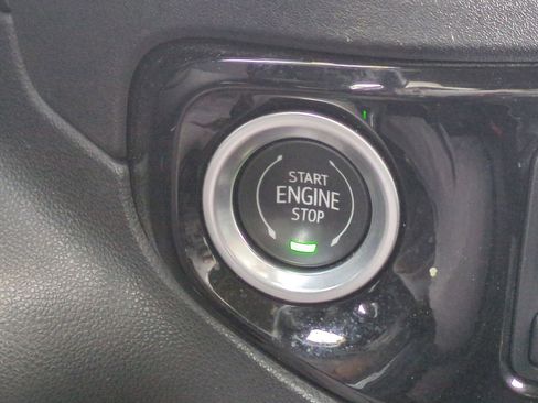 Used 2022 Chevrolet Silverado 1500 RST image 17