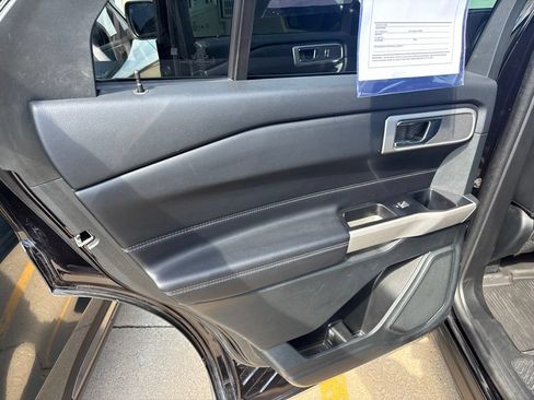 Used 2024 Ford Explorer XLT w/ Equipment Group 202A AWD/4WD image 25