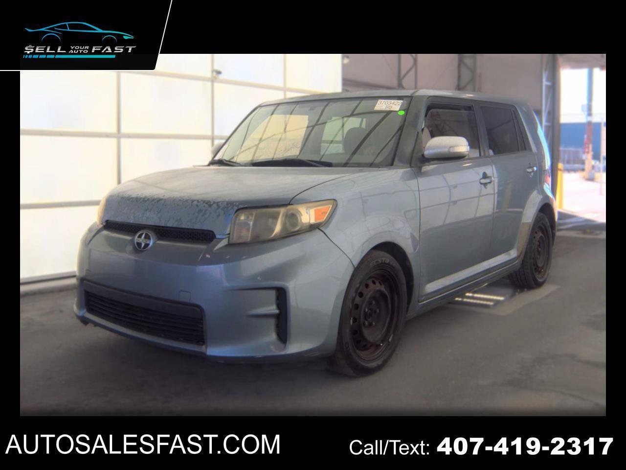 Used 2011 Scion xB FWD image 1