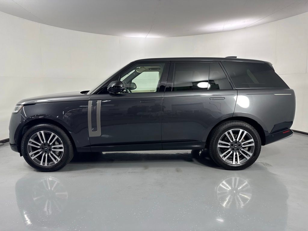 Used 2024 Land Rover Range Rover SE AWD/4WD image 10