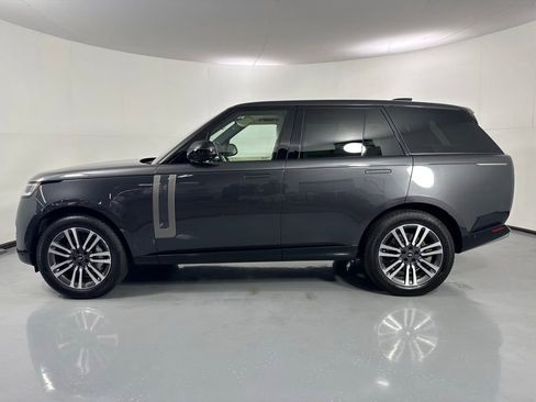 Used 2024 Land Rover Range Rover SE AWD/4WD image 10