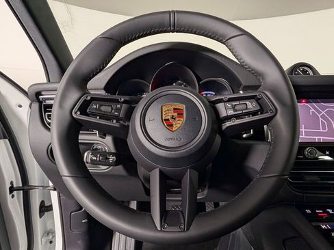 New 2026 Porsche Macan image 36