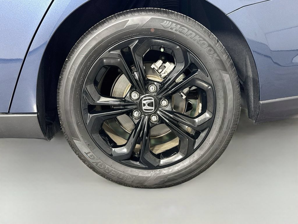 Used 2025 Honda Accord SE image 36