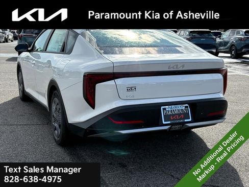 New 2026 Kia K4 LX image 4