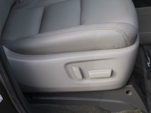 Used 2015 Toyota Sienna XLE Premium image 21