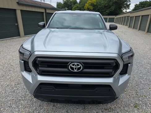 Certified 2025 Toyota Tacoma SR AWD/4WD image 9