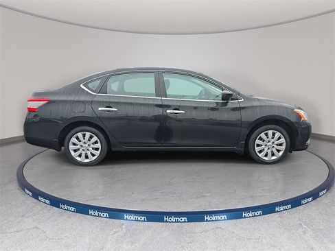 Used 2015 Nissan Sentra S image 4