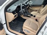 Certified 2025 Porsche Macan image 4