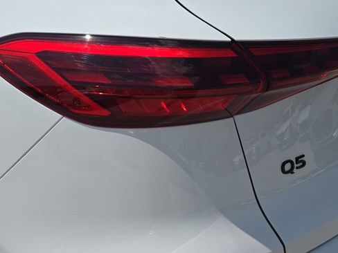 Used 2025 Audi Q5 Premium w/ Convenience Package AWD/4WD image 38