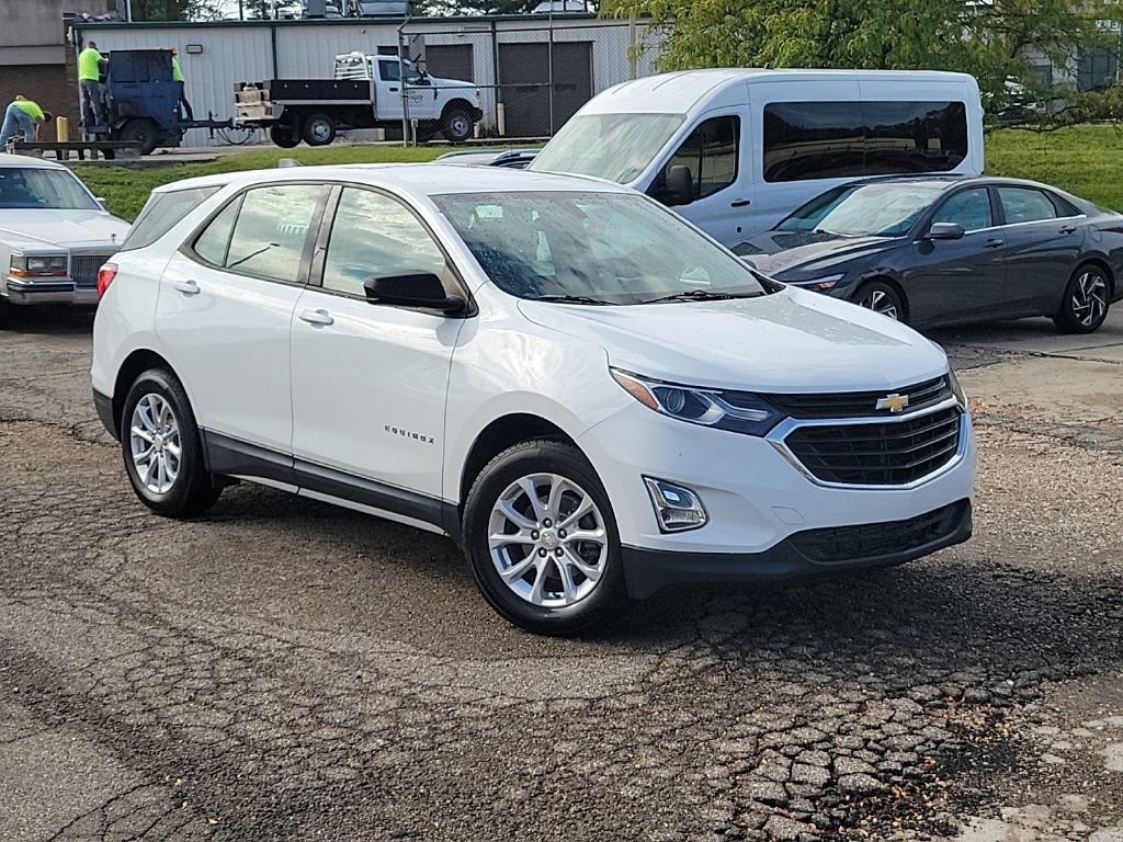 Used 2018 Chevrolet Equinox LS FWD image 30
