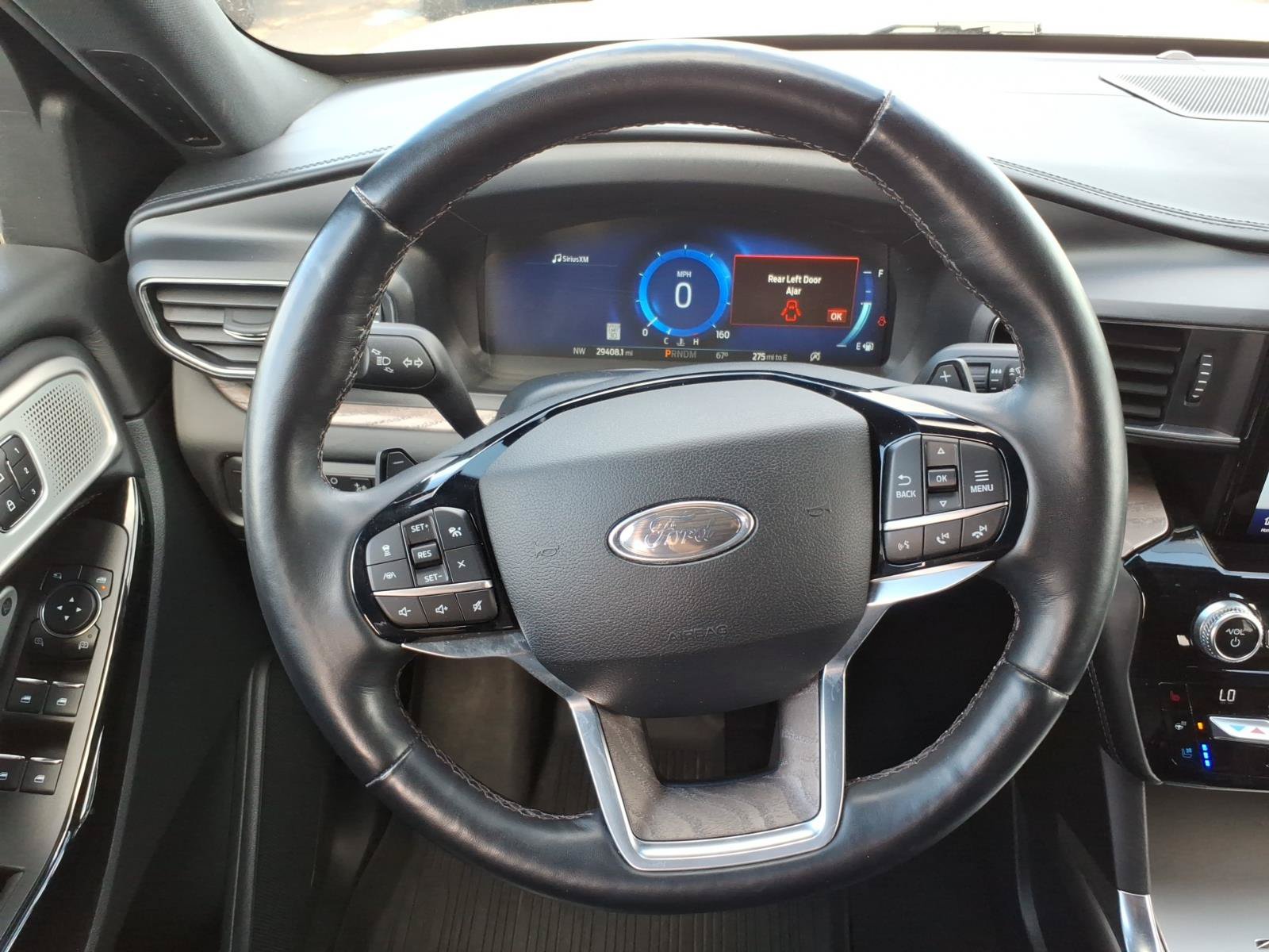Used 2021 Ford Explorer Platinum w/ Equipment Group 601A AWD/4WD image 23