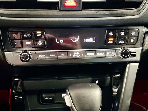 Used 2024 Kia Seltos SX w/ SX Sunroof Package AWD/4WD image 16