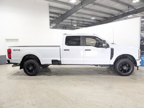 Used 2023 Ford F250 XL w/ STX Appearance Package AWD/4WD image 2