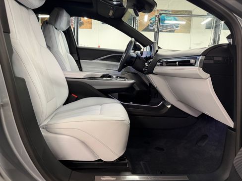 Certified 2024 Cadillac Lyriq Luxury RWD image 23