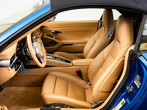 Used 2015 Porsche 911 Carrera S image 6