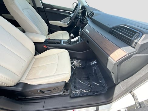 Used 2025 Audi Q3 2.0T Premium Plus w/ Premium Plus Package image 14