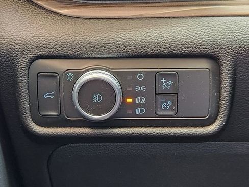 Used 2022 Ford Explorer Limited w/ Equipment Group 301A RWD image 19