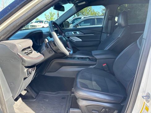 Used 2025 Ford Explorer ST AWD/4WD image 12