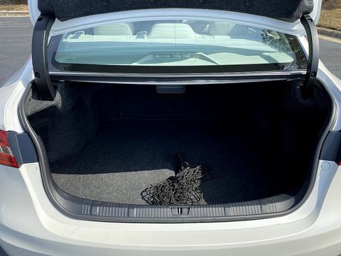 Used 2015 Toyota Avalon XLE image 22