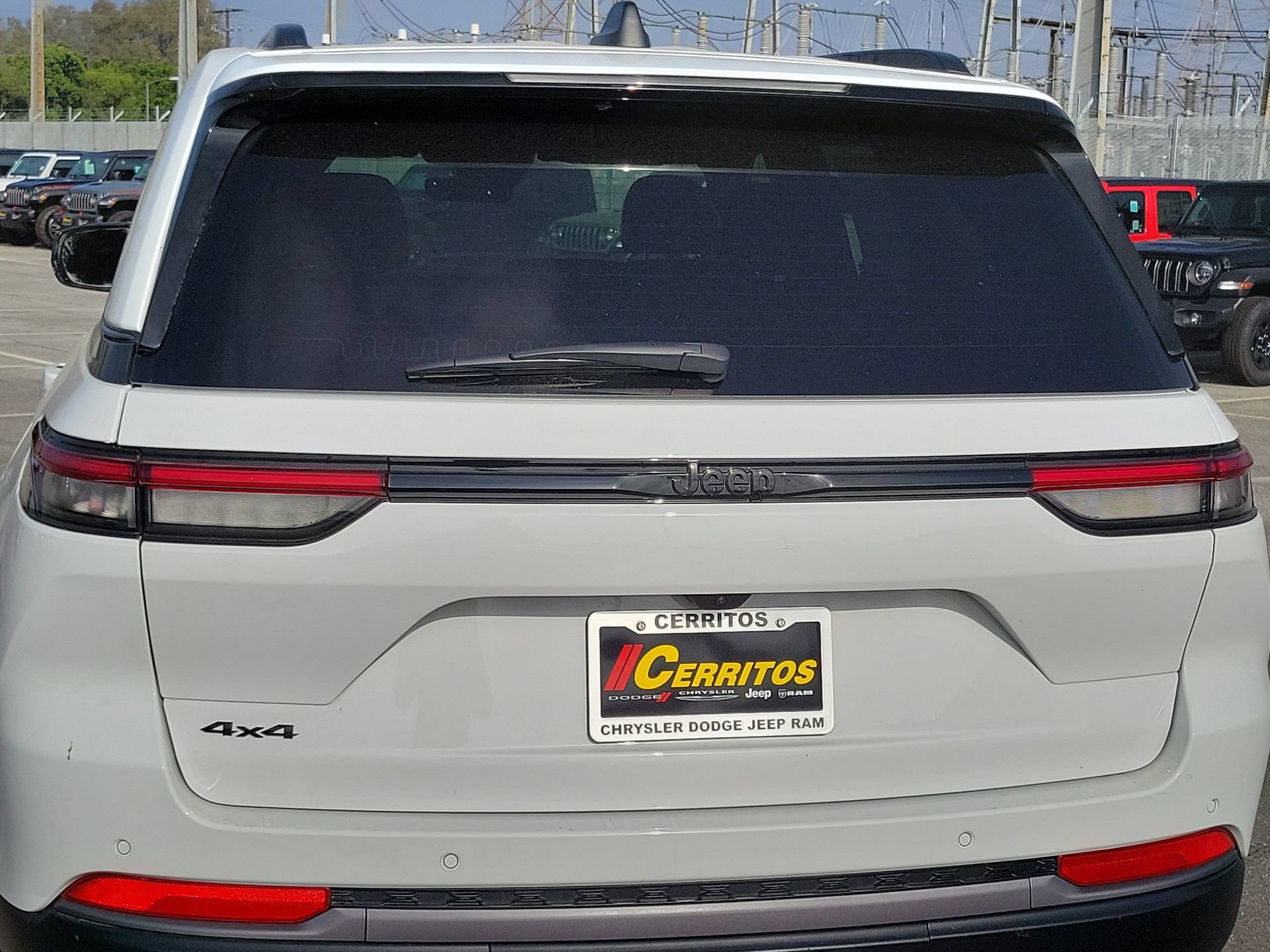New 2026 Jeep Grand Cherokee Altitude AWD/4WD image 23