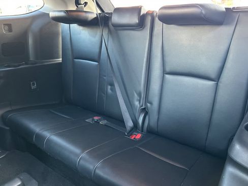 Used 2021 Toyota Highlander XLE image 15