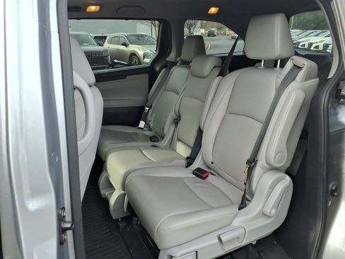 Used 2023 Honda Odyssey EX-L image 5