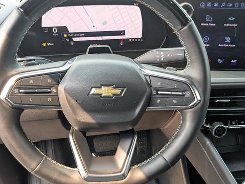 Used 2024 Chevrolet Traverse LT w/ Enhanced Driving Package FWD image 23