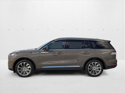 New 2025 Lincoln Aviator AWD w/ Equipment Group 101A image 8
