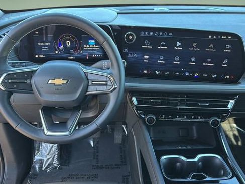 Certified 2025 Chevrolet Traverse LT image 9