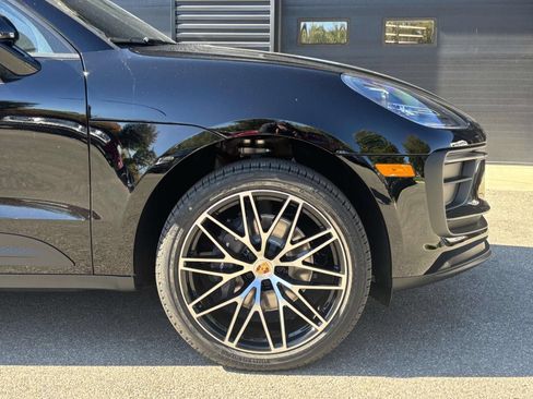 Used 2026 Porsche Macan AWD/4WD image 14
